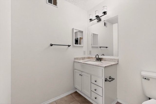 4913 Osuna Place NE, Albuquerque, NM 87111