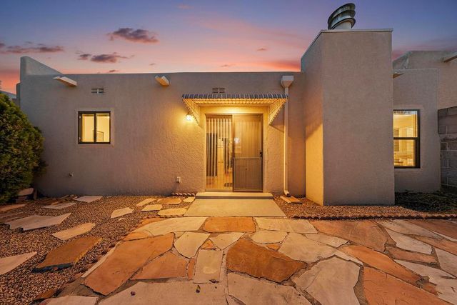 4913 Osuna Place NE, Albuquerque, NM 87111