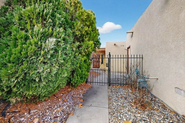 4913 Osuna Place NE, Albuquerque, NM 87111