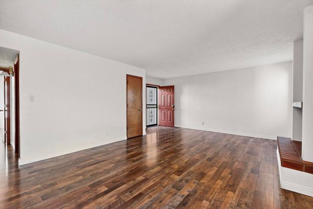 4913 Osuna Place NE, Albuquerque, NM 87111