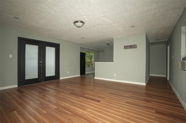 4909 Falls Street, Houston, TX 77026