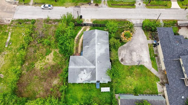 4909 Falls Street, Houston, TX 77026