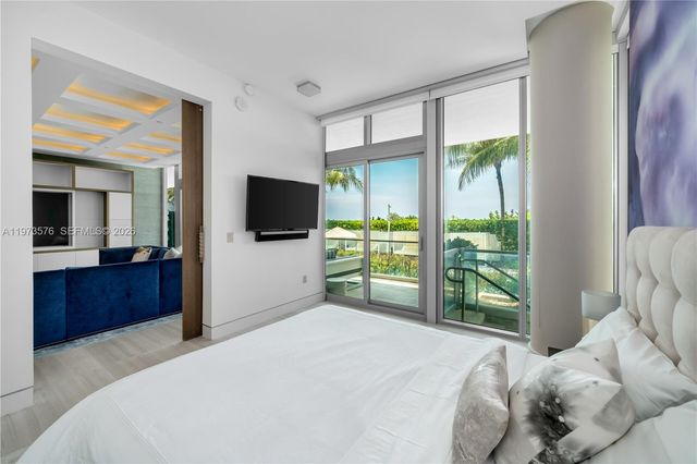 321 Ocean Drive 200, Miami Beach, FL 33139
