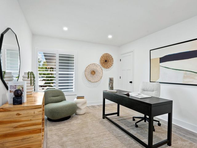 749 TROPICAL CIRCLE, Sarasota, FL 34242