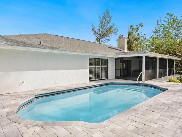 749 TROPICAL CIRCLE, Sarasota, FL 34242