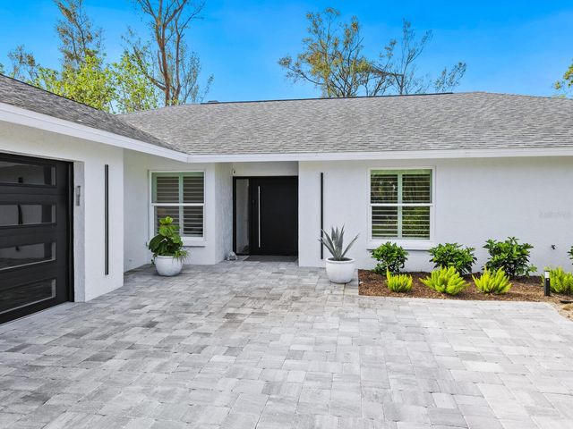 749 TROPICAL CIRCLE, Sarasota, FL 34242