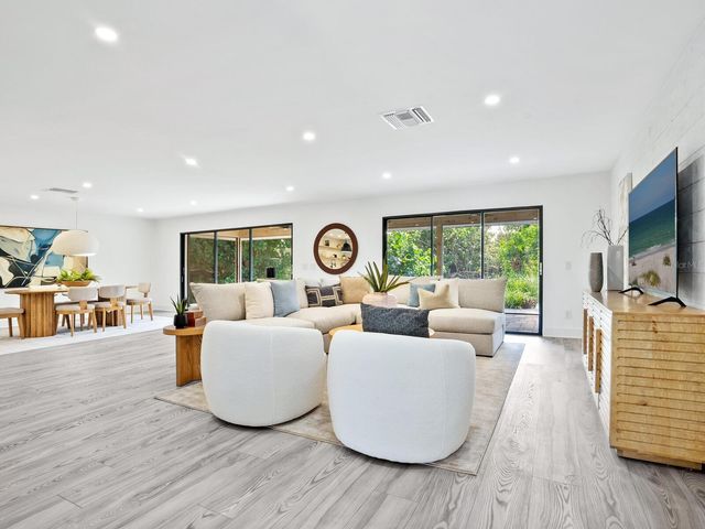 749 TROPICAL CIRCLE, Sarasota, FL 34242