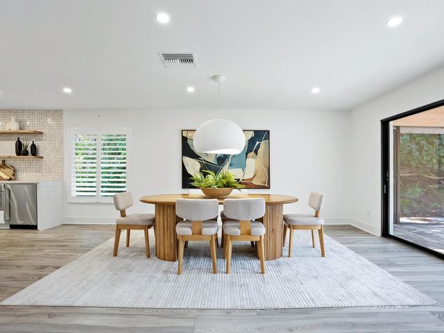 749 TROPICAL CIRCLE, Sarasota, FL 34242