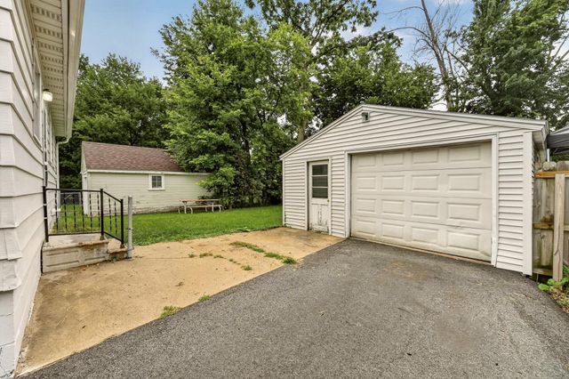 1520 5th Street NE, Rochester, MN 55906