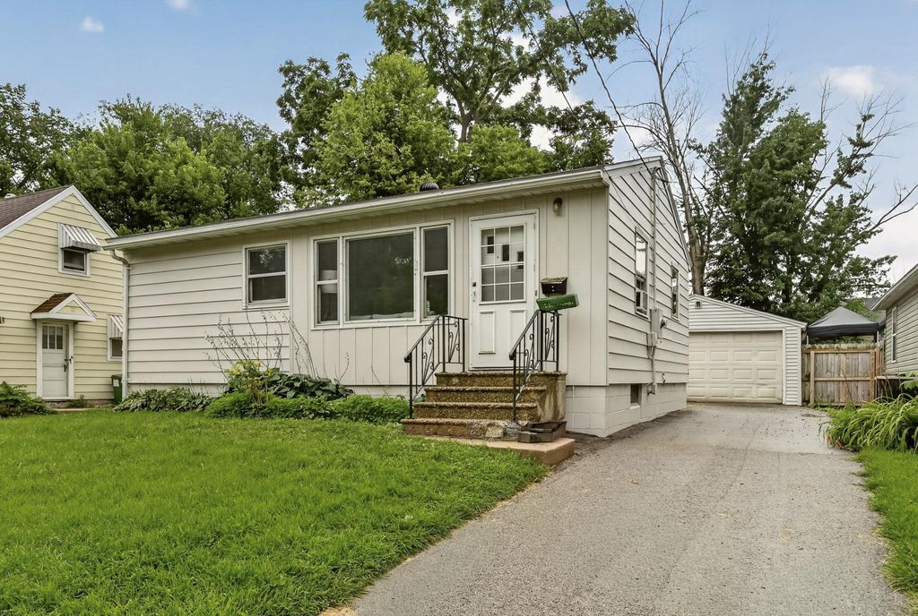 1520 5th Street NE, Rochester, MN 55906