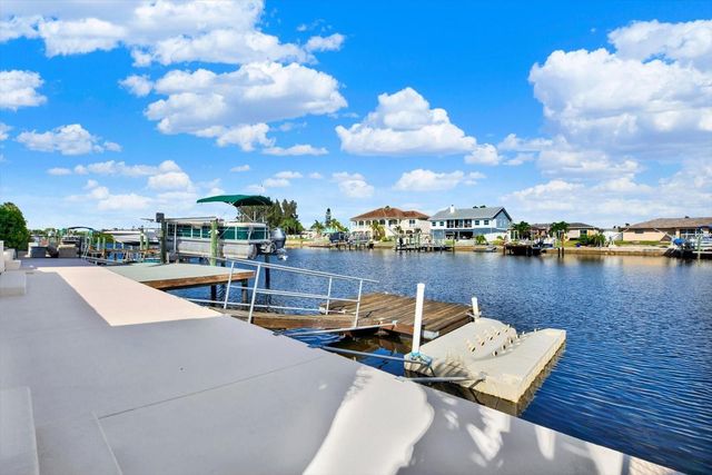 5532 PILOTS PLACE, New Port Richey, FL 34652