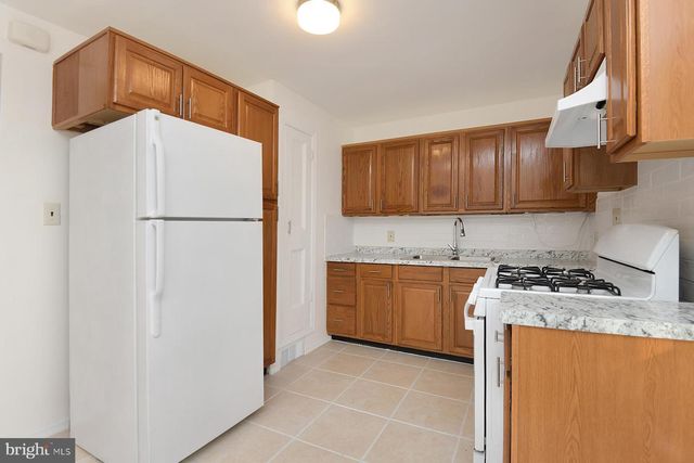 9 WESTON ROAD, Ewing, NJ 08618