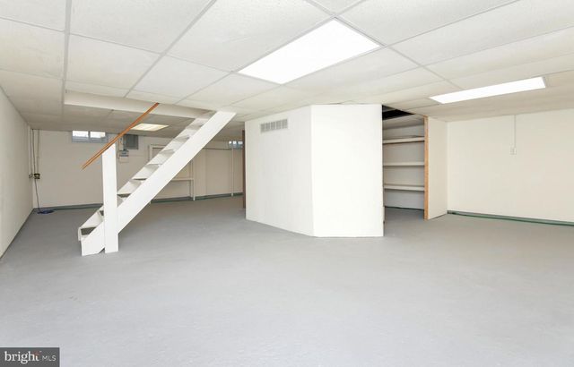 9 WESTON ROAD, Ewing, NJ 08618