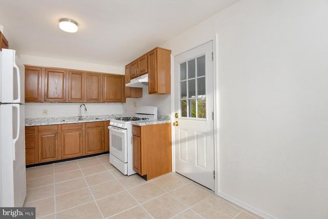 9 WESTON ROAD, Ewing, NJ 08618