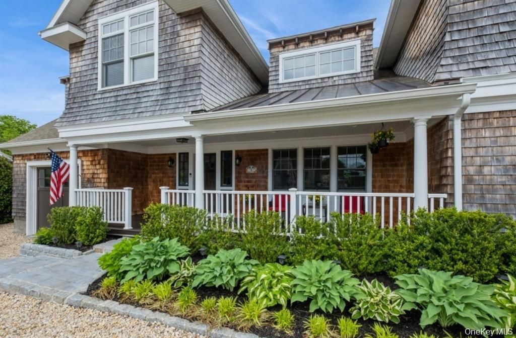 8 Hilltop Drive, Bayville, NY 11709 — photo 2