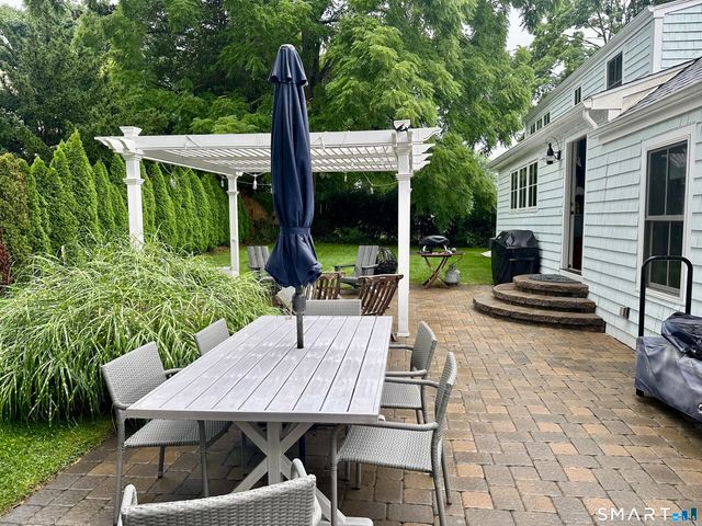30 Lawson Drive, Madison, CT 06443