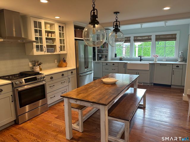 30 Lawson Drive, Madison, CT 06443
