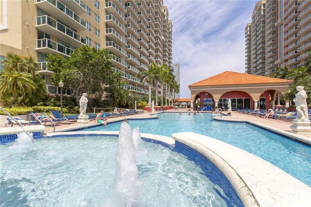 16900 N Bay Road 02-1005, Sunny Isles Beach, FL 33160