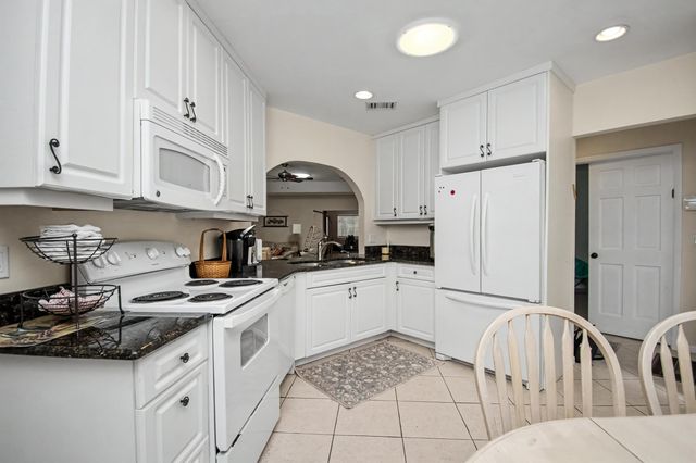 7601 Martinique Boulevard, Boca Raton, FL 33433