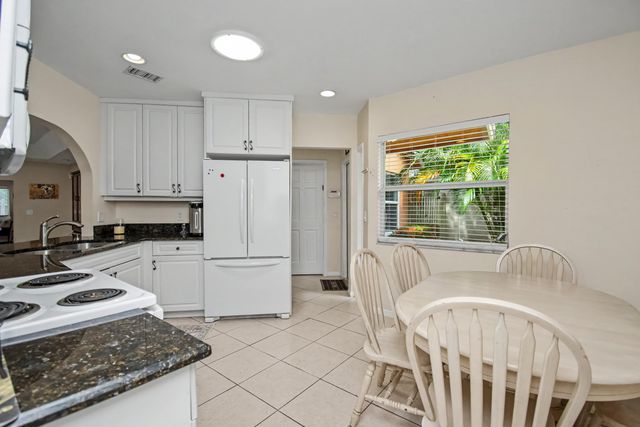 7601 Martinique Boulevard, Boca Raton, FL 33433