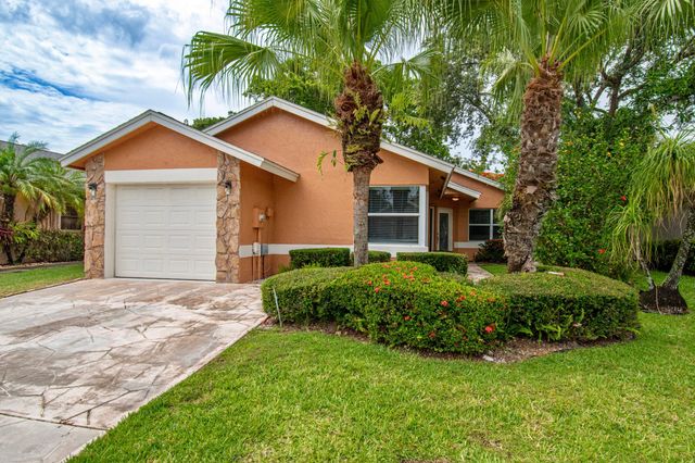 7601 Martinique Boulevard, Boca Raton, FL 33433