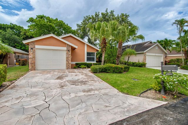 7601 Martinique Boulevard, Boca Raton, FL 33433