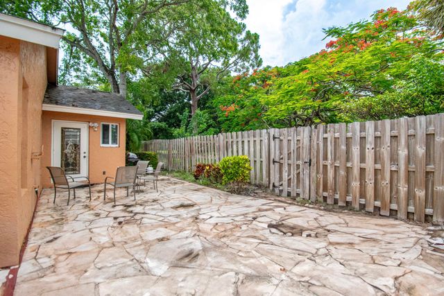 7601 Martinique Boulevard, Boca Raton, FL 33433