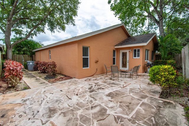 7601 Martinique Boulevard, Boca Raton, FL 33433