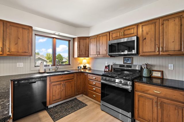 220 Blickview Drive, Schererville, IN 46375