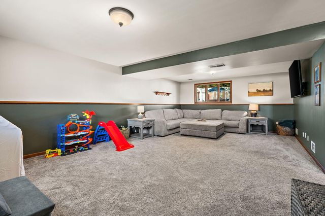 220 Blickview Drive, Schererville, IN 46375