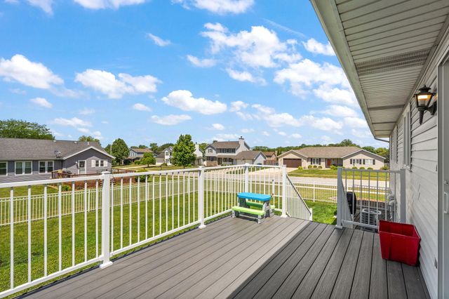 220 Blickview Drive, Schererville, IN 46375