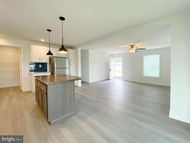 2 FOLKSTONE LANE, Lewes, DE 19958