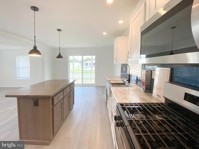 2 FOLKSTONE LANE, Lewes, DE 19958
