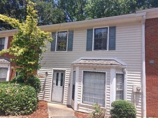 281 Shaded Oaks SE Lane, Marietta, GA 30067