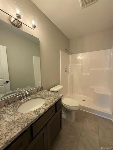 1085 Camellia Circle 32, Howell, MI 48843