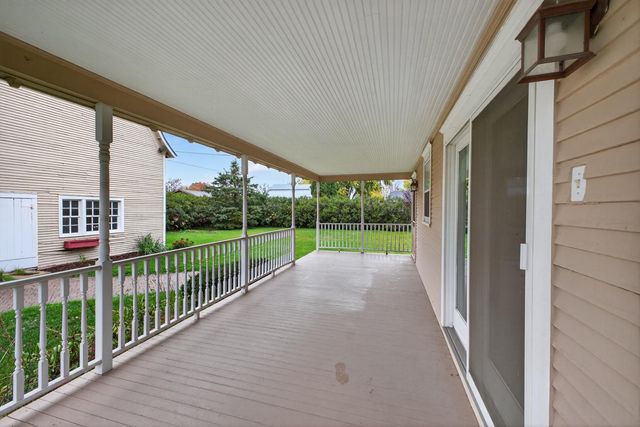 200 1st Avenue NW, Pine Island, MN 55963