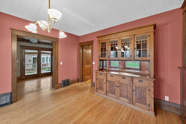 200 1st Avenue NW, Pine Island, MN 55963