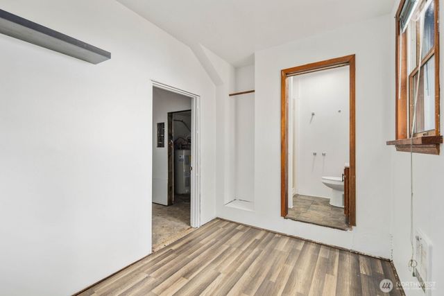 905 S 270th Street, Des Moines, WA 98198