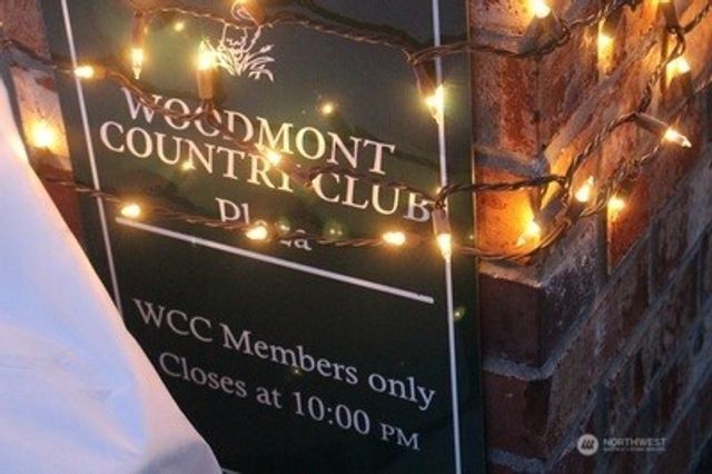 905 S 270th Street, Des Moines, WA 98198