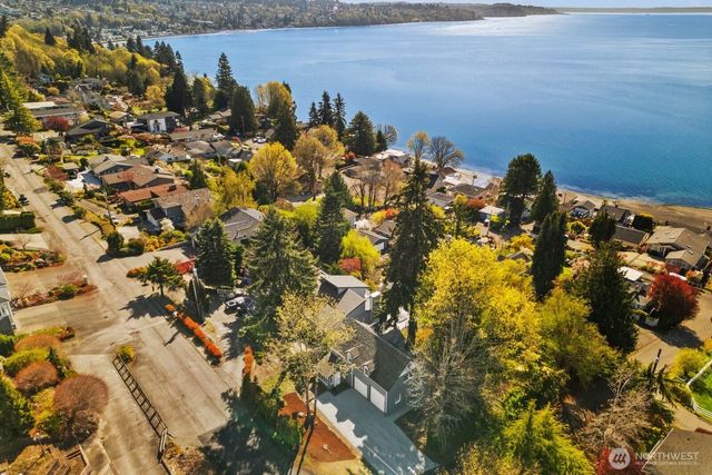 905 S 270th Street, Des Moines, WA 98198