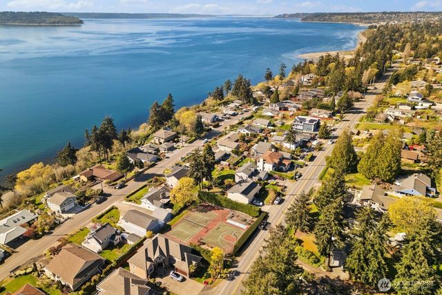 905 S 270th Street, Des Moines, WA 98198