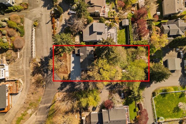 905 S 270th Street, Des Moines, WA 98198