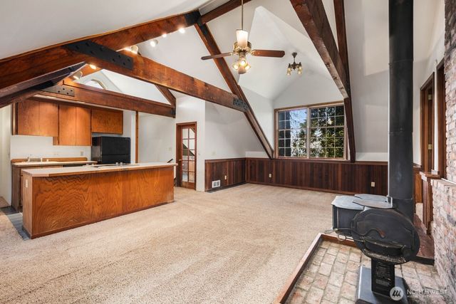 905 S 270th Street, Des Moines, WA 98198