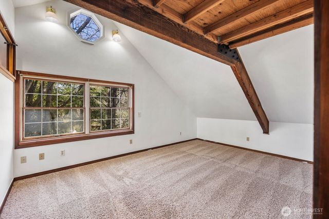 905 S 270th Street, Des Moines, WA 98198