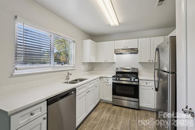 7030 Huntsmaster Drive, Charlotte, NC 28277