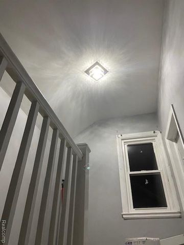 15826 Southfield Road, Detroit, MI 48223