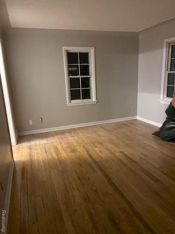 15826 Southfield Road, Detroit, MI 48223