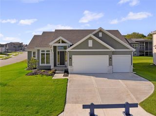 25003 W 89th Terrace, Lenexa, KS 66227