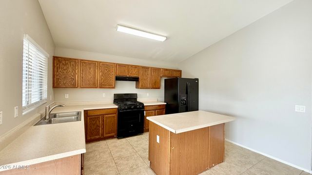 1045 E NARDINI Street, San Tan Valley, AZ 85140