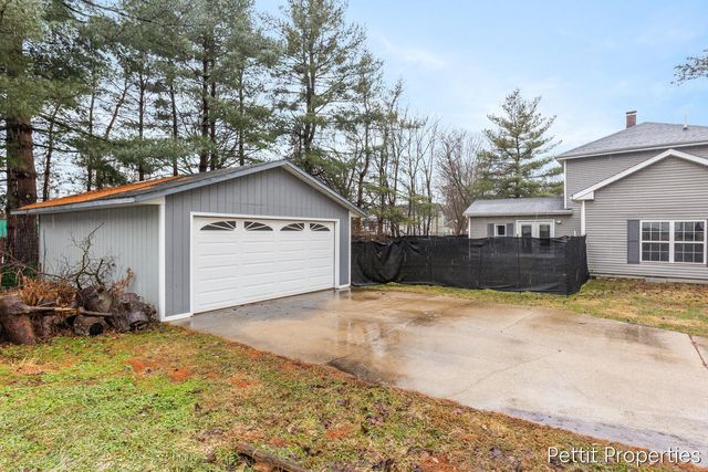 172 New Street, Galesburg, MI 49053